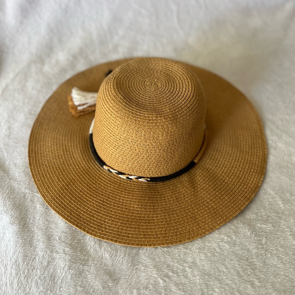 Elegant Tan Wide-Brim, Floppy Hat